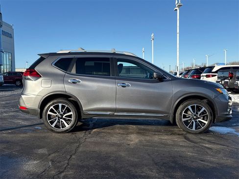 Used 2019 Nissan Rogue SL w/ Premium Package image 10
