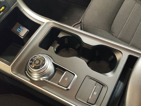 Used 2024 Ford Edge SE image 26