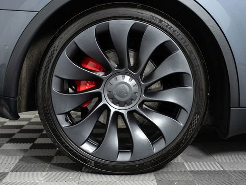 Used 2022 Tesla Model Y Performance image 37