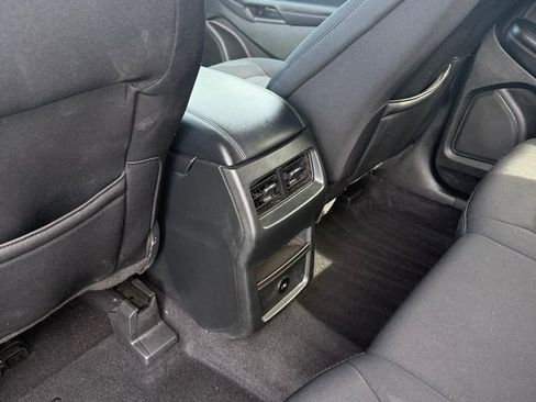 Used 2022 Ford Edge SE w/ Black Appearance Package image 19