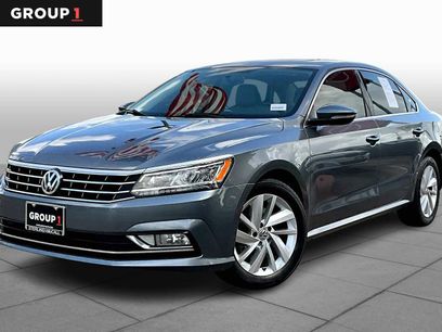 Used 2018 Volkswagen Passat 2.0T SE w/ SE Lighting Package