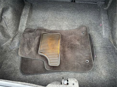 Used 2018 Dodge Challenger R/T w/ Blacktop Package image 39