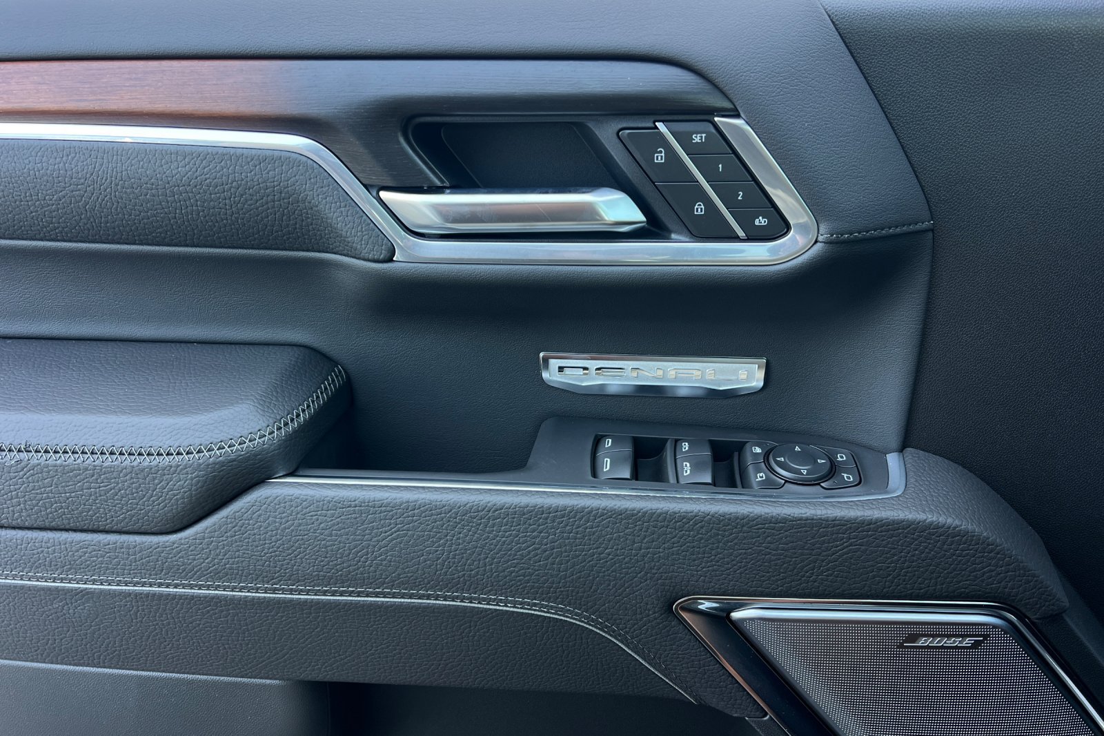 New 2026 GMC Sierra 1500 Denali AWD/4WD image 9