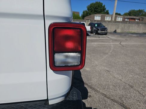 Used 2025 Jeep Gladiator Sport AWD/4WD image 34