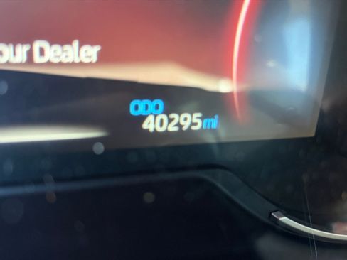 Used 2025 Toyota RAV4 LE AWD/4WD image 17