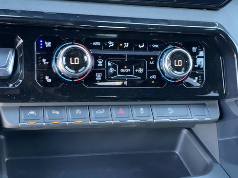 New 2026 GMC Sierra 1500 AT4 w/ AT4 Premium Package image 16