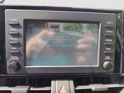 Used 2019 Toyota RAV4 XLE AWD/4WD image 17