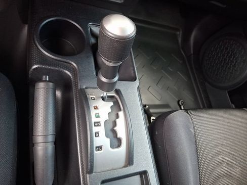 Used 2013 Toyota FJ Cruiser 4WD w/ Upgrade Pkg image 20