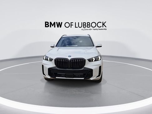 New 2026 BMW X5 xDrive40i w/ M Sport Package AWD/4WD image 3
