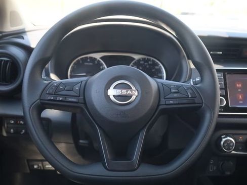 Used 2025 Nissan Kicks Play S FWD image 11