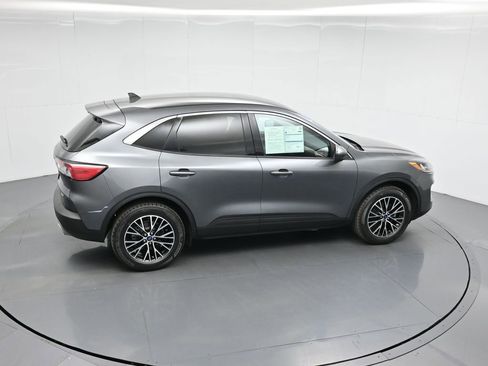 Used 2021 Ford Escape SE image 42