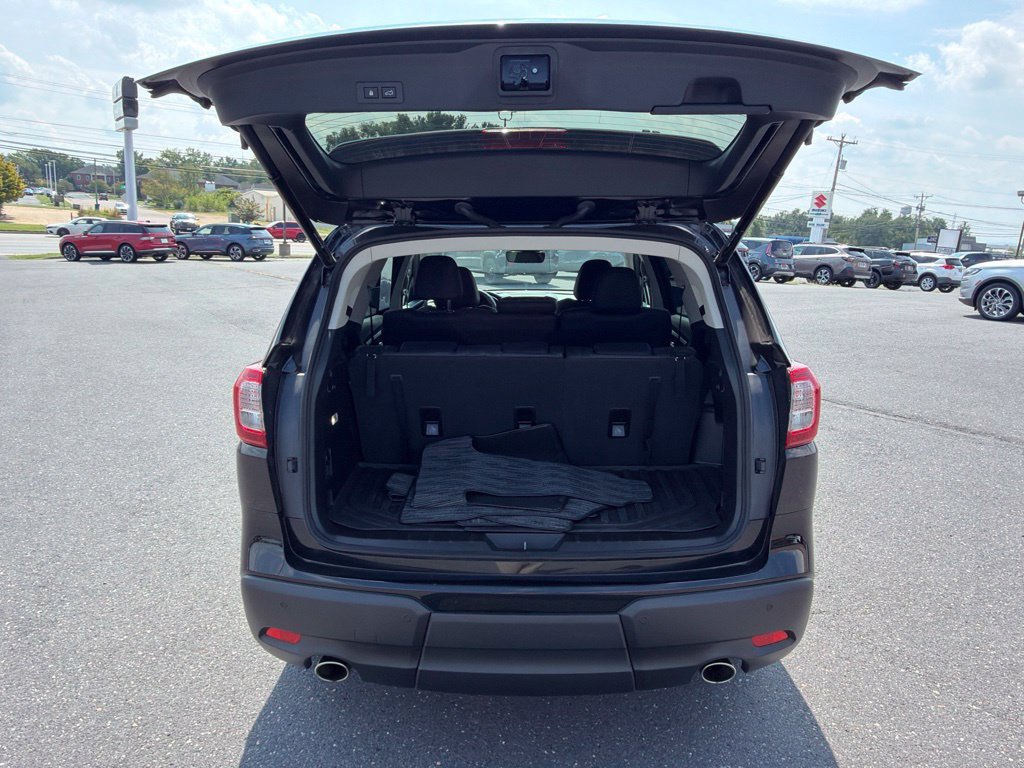 Certified 2026 Subaru Ascent Premium AWD/4WD image 16
