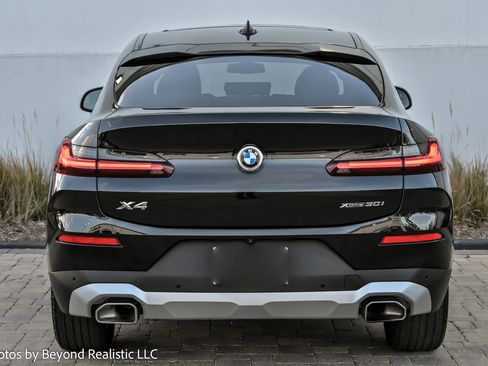 Used 2024 BMW X4 xDrive30i image 7