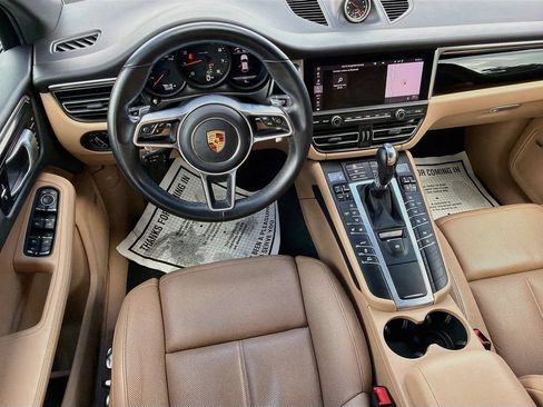 Used 2020 Porsche Macan AWD/4WD image 17