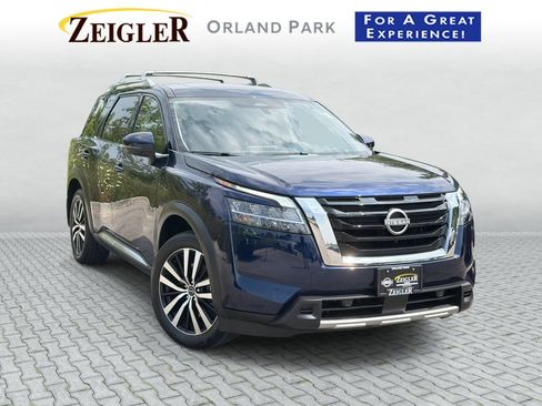 Certified 2024 Nissan Pathfinder Platinum w/ Cargo Package AWD/4WD image 1