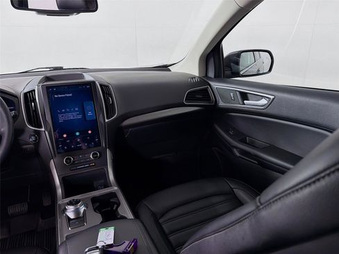 Used 2024 Ford Edge SEL w/ Convenience Package image 23