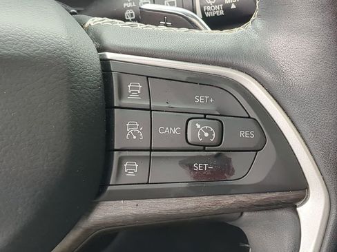 Used 2021 Jeep Grand Cherokee L Limited image 21