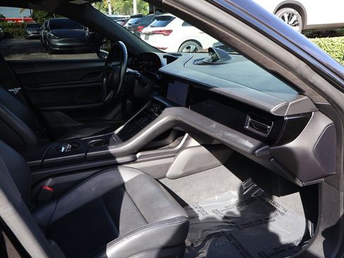 Used 2020 Porsche Taycan Turbo image 30