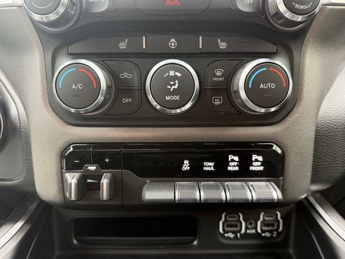 Used 2020 RAM 1500 Big Horn image 24