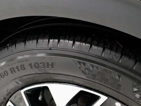 Used 2023 Kia Sportage EX image 18