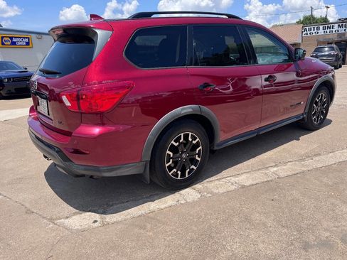Used 2020 Nissan Pathfinder SL FWD image 7