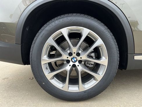 Certified 2025 BMW X5 xDrive40i w/ Climate Comfort Package image 29