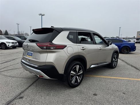 Used 2022 Nissan Rogue Platinum w/ Head-Up Display Package image 8