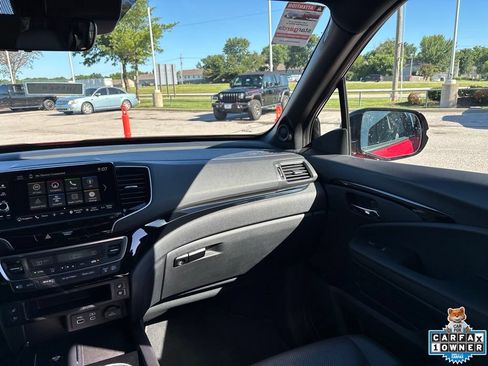 Used 2025 Honda Ridgeline Black Edition image 45