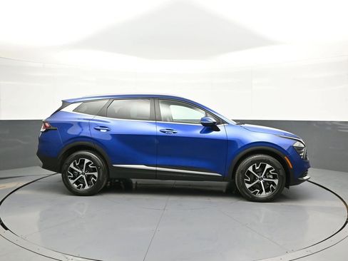 Certified 2024 Kia Sportage EX AWD/4WD image 5