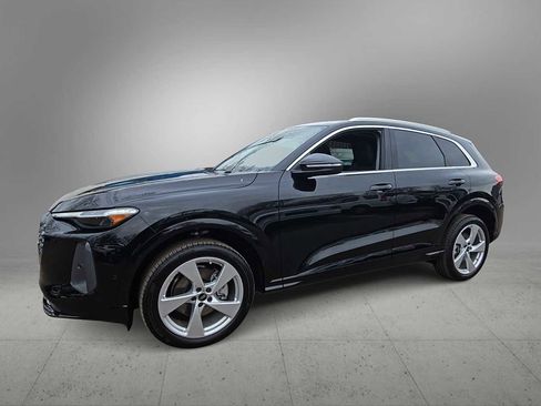 Certified 2025 Audi Q5 Premium Plus w/ Premium Plus image 4