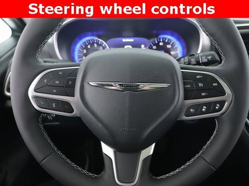 New 2026 Chrysler Pacifica Select image 23