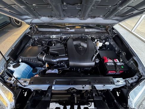 Used 2021 Toyota Tacoma SR image 12