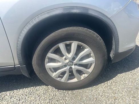 Used 2018 Nissan Rogue SV AWD/4WD image 21