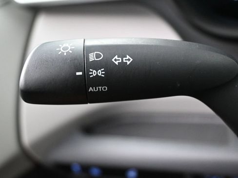 Used 2022 Toyota Sienna XLE FWD image 16