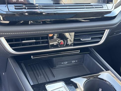 New 2026 Volkswagen Atlas SE FWD image 23