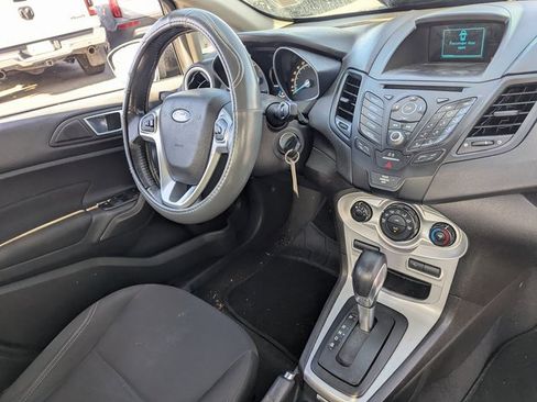 Used 2015 Ford Fiesta SE image 26
