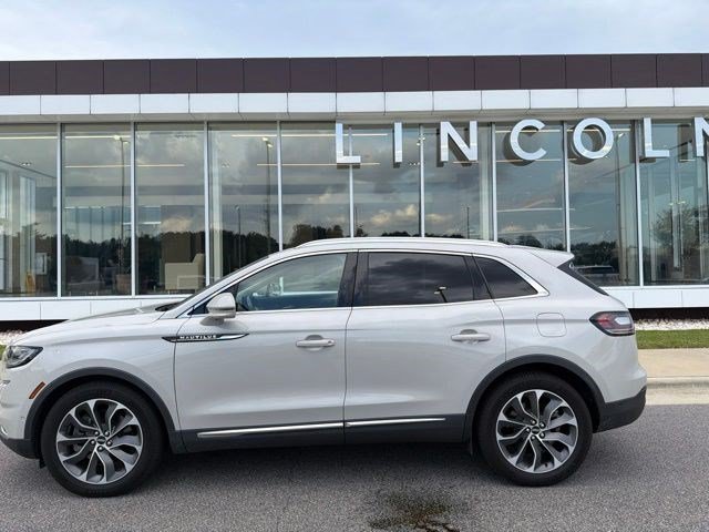 Certified 2023 Lincoln Nautilus Reserve AWD/4WD image 2