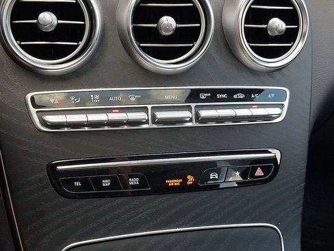 Used 2023 Mercedes-Benz GLC 300 4MATIC Coupe image 19