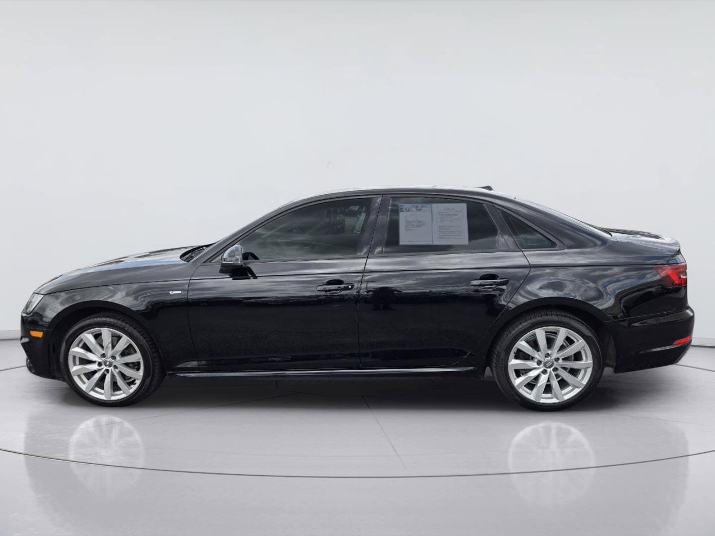 Used 2018 Audi A4 2.0T Ultra Premium w/ Convenience Package FWD image 3
