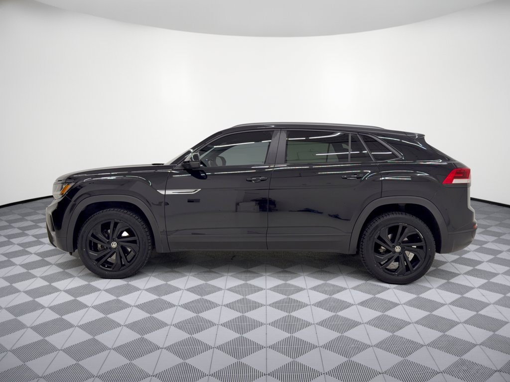 Used 2020 Volkswagen Atlas Cross Sport SE w/ Towing Package FWD image 2