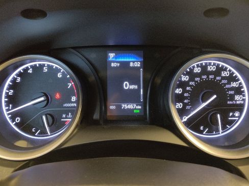 Used 2022 Toyota Camry LE w/ Convenience Package FWD image 23