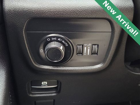 Used 2024 Jeep Grand Cherokee L Laredo image 23