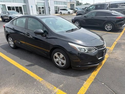Used 2017 Chevrolet Cruze LS FWD image 1