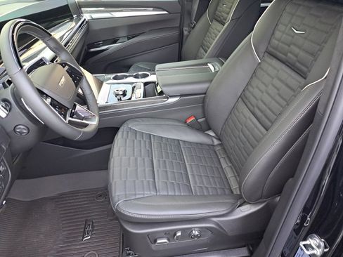 Certified 2026 Cadillac Escalade V w/ LPO, ONYX Package image 9