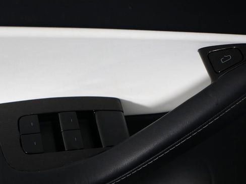 Used 2020 Tesla Model Y Performance image 18