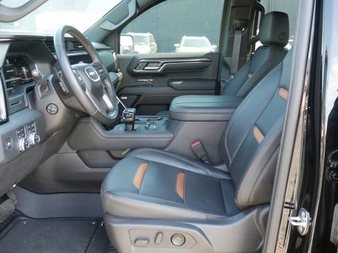 Used 2024 GMC Sierra 1500 AT4 w/ AT4 Premium Package AWD/4WD image 2