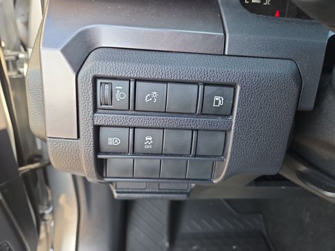 Certified 2025 Toyota 4Runner SR5 image 26