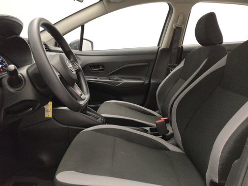 Used 2025 Nissan Versa S FWD image 17