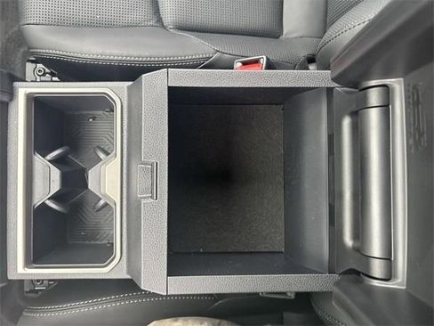 Used 2025 Toyota 4Runner Limited AWD/4WD image 21