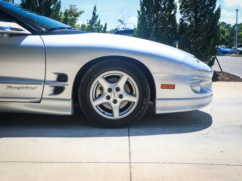 Used 1998 Pontiac Firebird Formula w/ Opt Pkg image 13